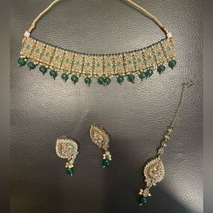 Indian Kundan Jewlery Set - used gently once